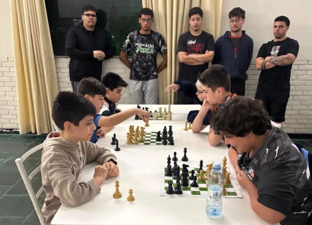 Xadrez movimenta Jogos Escolares de Barra Bonita