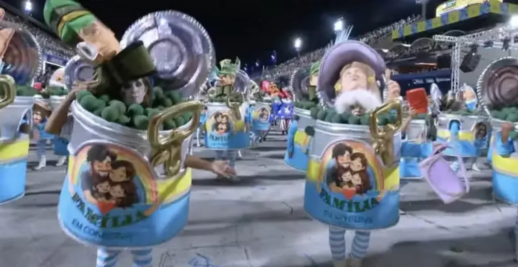 O risco e o erro na Sapucaí