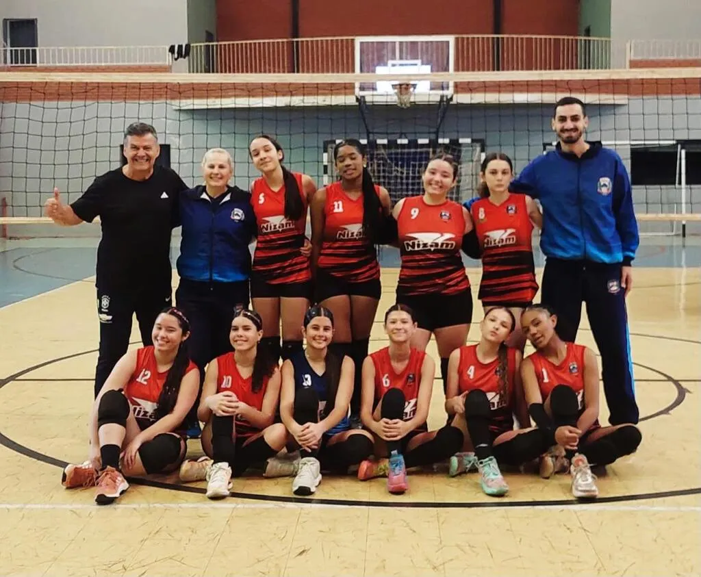 Vôlei feminino sub-16 de Barra Bonita garante vaga invicta na fase regional da Copa São Paulo